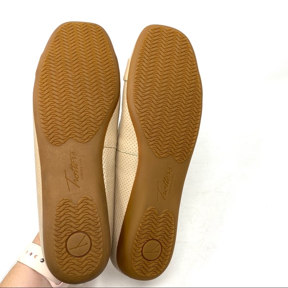 Trotters Sizzle Signature flats Nude Perforated - Picture 6 of 9